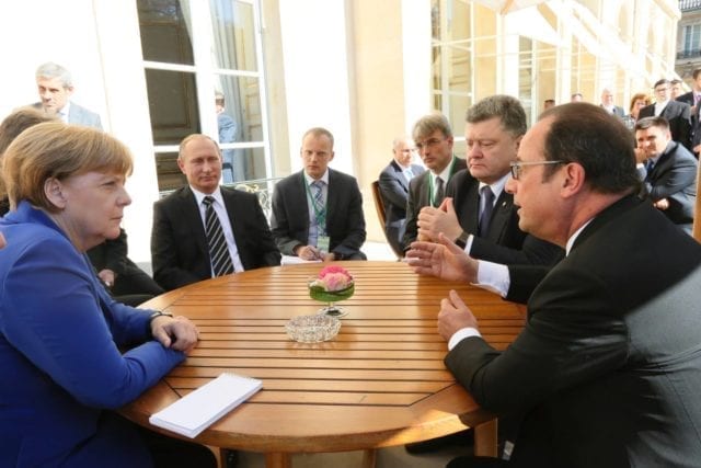 法、德、俄、乌元首爱丽舍宫圆桌谈和平