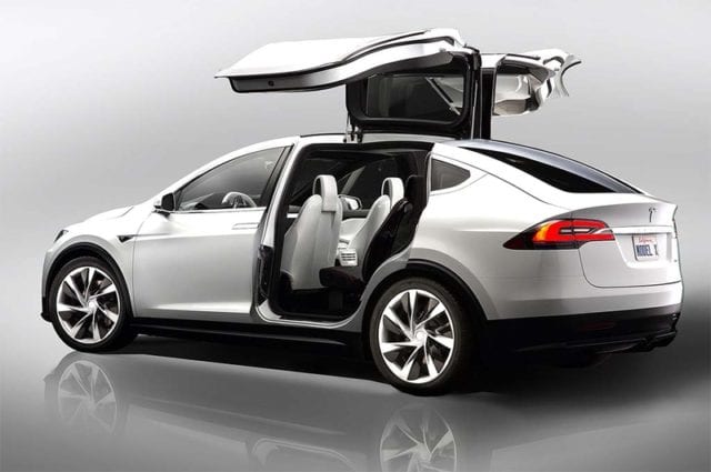 Tesla的Model X越野车。