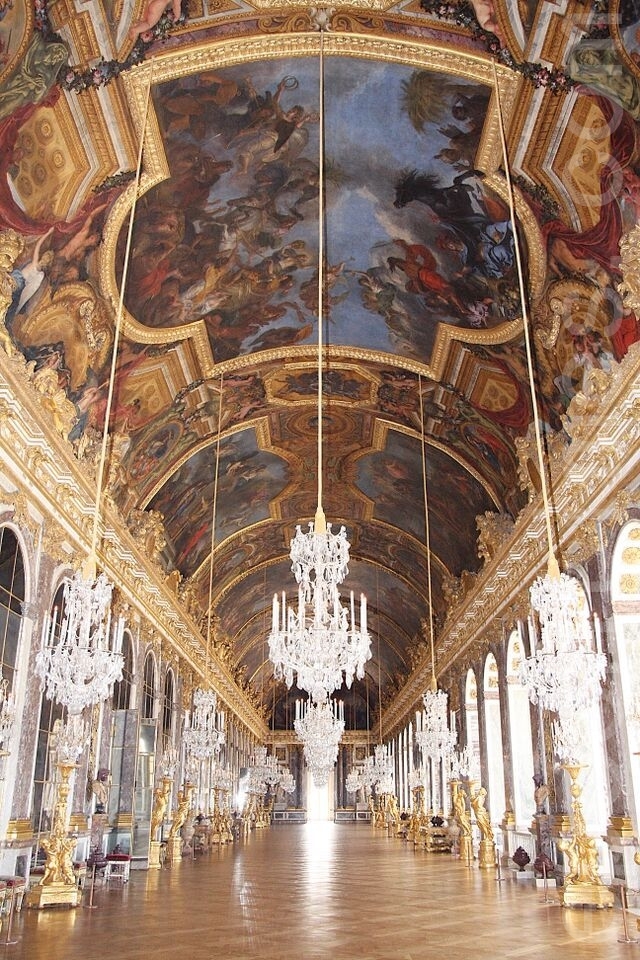 凡尔赛宫最大最富丽堂皇的大厅：镜廊章乐（章乐／大纪元）