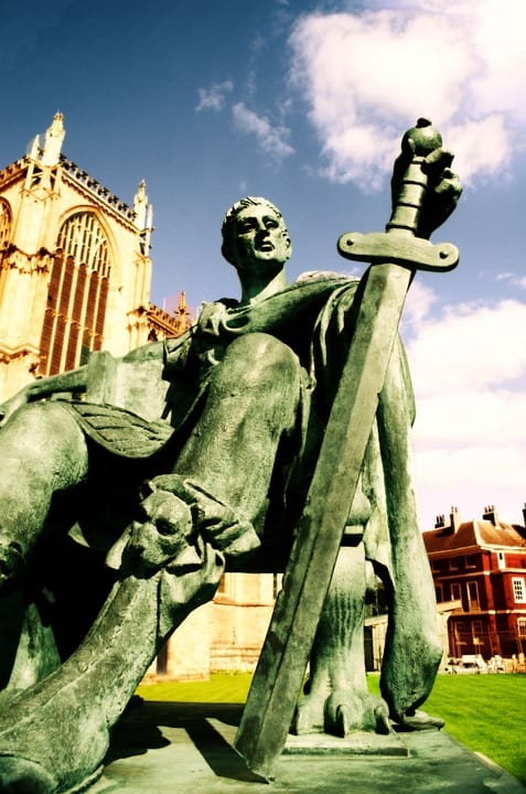 君士坦丁一世塑像，位于英国约克大教堂广场