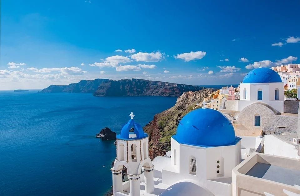 希腊计划于5月中旬对外国游客开放旅游业。图为希腊岛屿。（图片来源：pixabay）